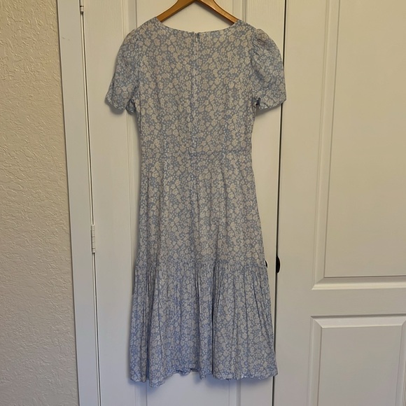 Madewell Ruched-Front Ruffle-Hem Midi Dress in
Fleur Field - Picture 8 of 12